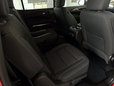 New Radiant Red Tintcoat 2026 Chevrolet Traverse LT FWD - photo 19 - Stock #261161