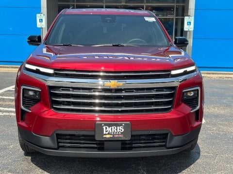 New Radiant Red Tintcoat 2026 Chevrolet Traverse LT FWD - photo 2 - Stock #261161