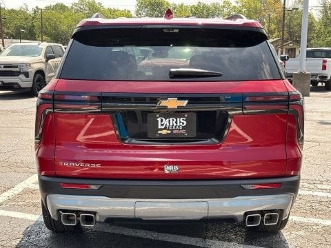 New Radiant Red Tintcoat 2026 Chevrolet Traverse LT FWD - photo 6 - Stock #261161
