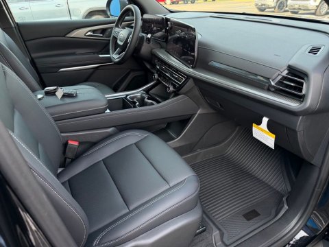 New Mosaic Black Metallic 2027 Chevrolet Traverse LT FWD - photo 16 - Stock #270022