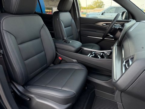 New Mosaic Black Metallic 2027 Chevrolet Traverse LT FWD - photo 17 - Stock #270022