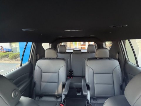 New Mosaic Black Metallic 2027 Chevrolet Traverse LT FWD - photo 26 - Stock #270022