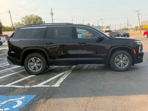 New Mosaic Black Metallic 2027 Chevrolet Traverse LT FWD - photo 4 - Stock #270022