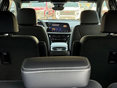 New Mosaic Black Metallic 2027 Chevrolet Traverse LT FWD - photo 9 - Stock #270022