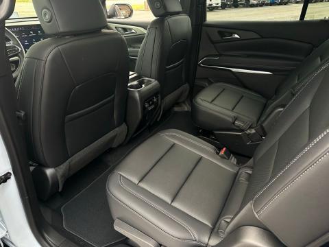 New Polar White Tricoat 2026 Chevrolet Traverse LT FWD - photo 14 - Stock #260782