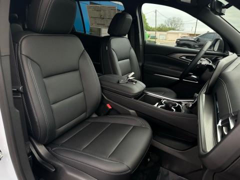 New Polar White Tricoat 2026 Chevrolet Traverse LT FWD - photo 16 - Stock #260782