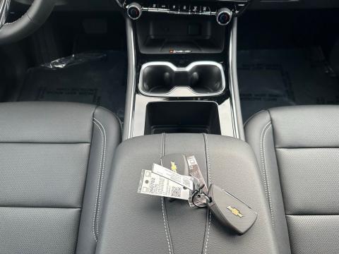 New Polar White Tricoat 2026 Chevrolet Traverse LT FWD - photo 20 - Stock #260782