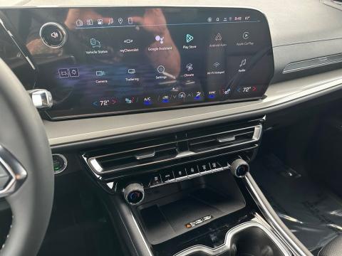 New Polar White Tricoat 2026 Chevrolet Traverse LT FWD - photo 23 - Stock #260782