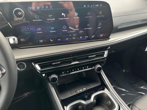 New Polar White Tricoat 2026 Chevrolet Traverse LT FWD - photo 24 - Stock #260782