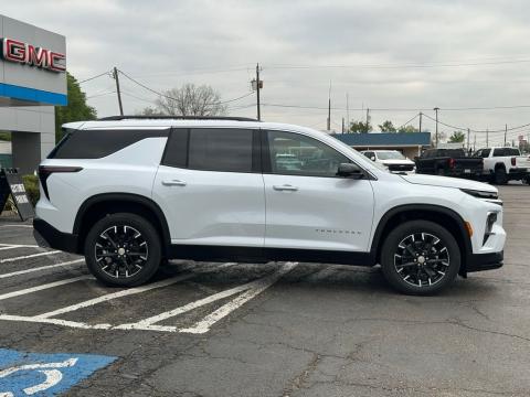 New Polar White Tricoat 2026 Chevrolet Traverse LT FWD - photo 3 - Stock #260782