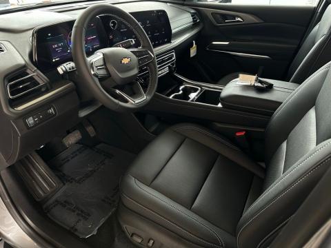 New Sterling Gray Metallic 2026 Chevrolet Traverse LT FWD - photo 10 - Stock #260807