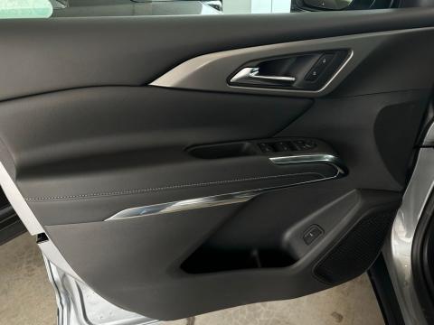 New Sterling Gray Metallic 2026 Chevrolet Traverse LT FWD - photo 11 - Stock #260807