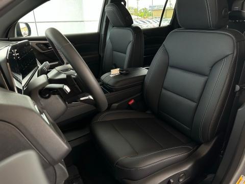 New Sterling Gray Metallic 2026 Chevrolet Traverse LT FWD - photo 13 - Stock #260807