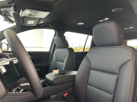 New Sterling Gray Metallic 2026 Chevrolet Traverse LT FWD - photo 14 - Stock #260807