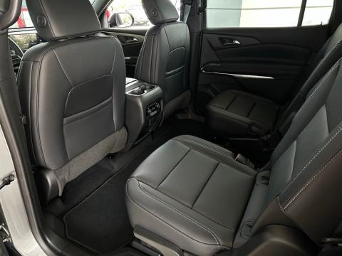 New Sterling Gray Metallic 2026 Chevrolet Traverse LT FWD - photo 15 - Stock #260807