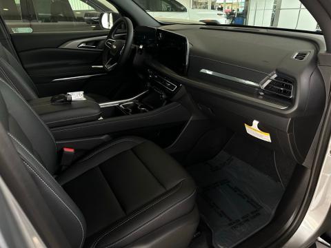 New Sterling Gray Metallic 2026 Chevrolet Traverse LT FWD - photo 16 - Stock #260807