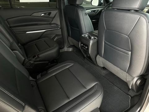 New Sterling Gray Metallic 2026 Chevrolet Traverse LT FWD - photo 18 - Stock #260807