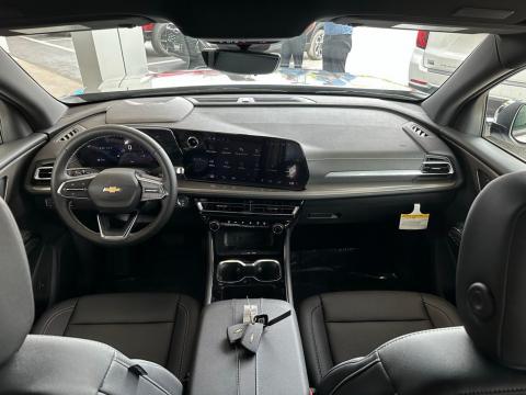 New Sterling Gray Metallic 2026 Chevrolet Traverse LT FWD - photo 20 - Stock #260807