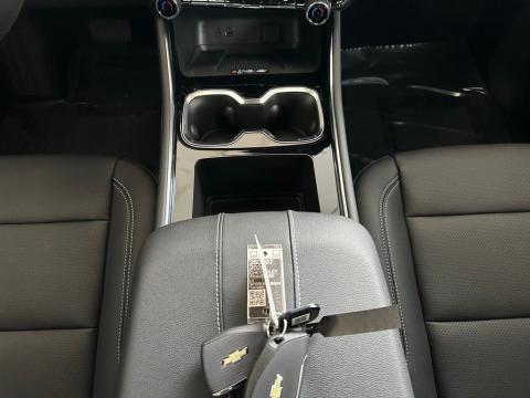 New Sterling Gray Metallic 2026 Chevrolet Traverse LT FWD - photo 21 - Stock #260807