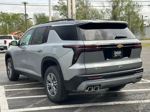 New Sterling Gray Metallic 2026 Chevrolet Traverse LT FWD - photo 7 - Stock #260807