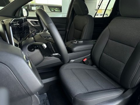 New Sterling Gray Metallic 2026 Chevrolet Traverse LT FWD - photo 13 - Stock #261099