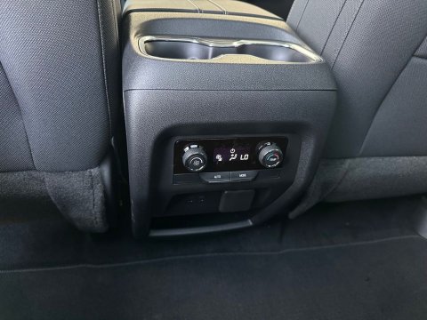 New Sterling Gray Metallic 2026 Chevrolet Traverse LT FWD - photo 22 - Stock #261099