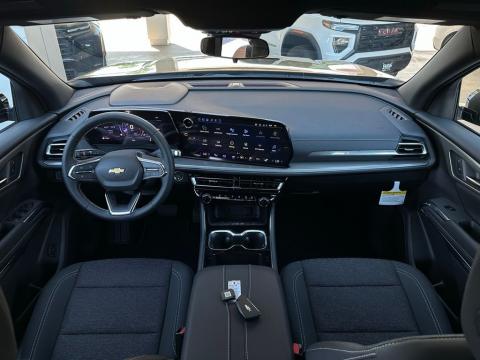 New Mosaic Black Metallic 2026 Chevrolet Traverse LT FWD - photo 20 - Stock #260778