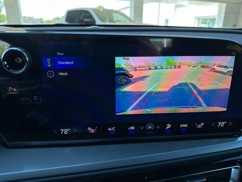 New Mosaic Black Metallic 2026 Chevrolet Traverse LT FWD - photo 27 - Stock #260778