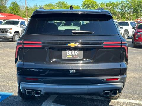 New Mosaic Black Metallic 2026 Chevrolet Traverse LT FWD - photo 5 - Stock #260778