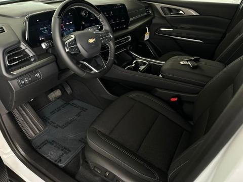 New Summit White 2026 Chevrolet Traverse LT FWD - photo 10 - Stock #260855