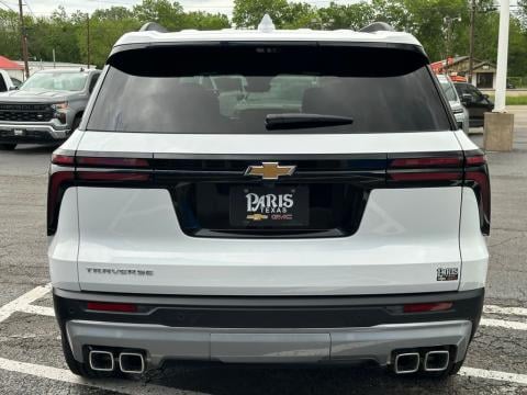 New Summit White 2026 Chevrolet Traverse LT FWD - photo 5 - Stock #260855