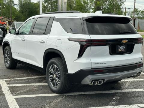 New Summit White 2026 Chevrolet Traverse LT FWD - photo 7 - Stock #260855