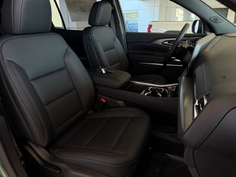 New Trillium Green Metallic 2027 Chevrolet Traverse LT FWD - photo 17 - Stock #270032
