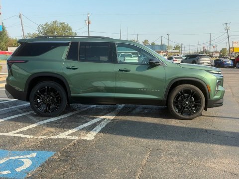 New Trillium Green Metallic 2027 Chevrolet Traverse LT FWD - photo 4 - Stock #270032