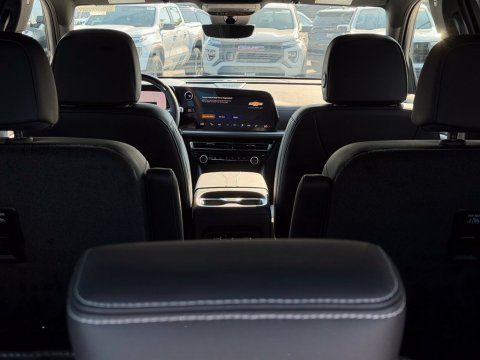 2027 Chevrolet Traverse LT - Photo 9