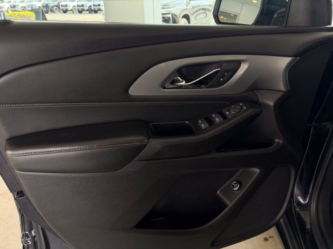 Pre-Owned Mosaic Black Metallic 2021 Chevrolet Traverse LT FWD - photo 12 - Stock #261320A