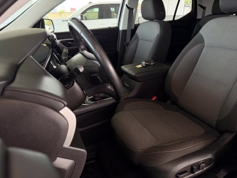 Pre-Owned Mosaic Black Metallic 2021 Chevrolet Traverse LT FWD - photo 14 - Stock #261320A