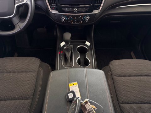 Pre-Owned Mosaic Black Metallic 2021 Chevrolet Traverse LT FWD - photo 22 - Stock #261320A