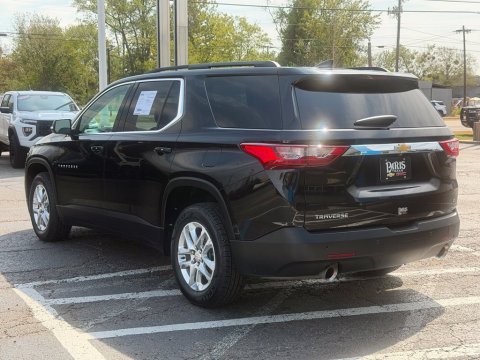 Pre-Owned Mosaic Black Metallic 2021 Chevrolet Traverse LT FWD - photo 7 - Stock #261320A