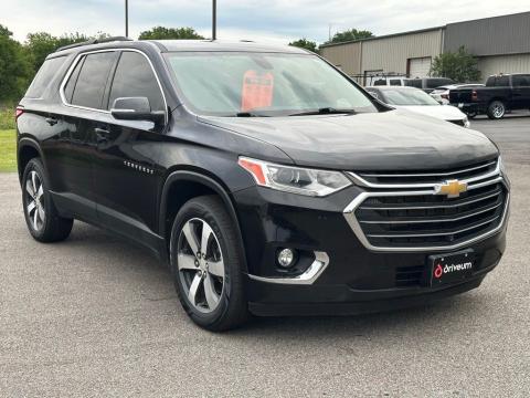 Mosaic Black Metallic 2021 Chevrolet Traverse LT Leather FWD for sale in Paris, TX - Stock #X2463