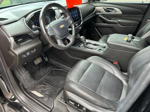 Pre-Owned Mosaic Black Metallic 2021 Chevrolet Traverse LT Leather FWD - photo 12 - Stock #X2463