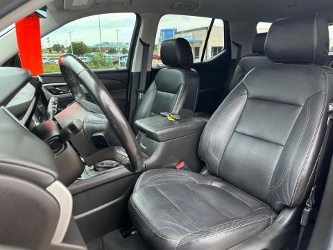 Pre-Owned Mosaic Black Metallic 2021 Chevrolet Traverse LT Leather FWD - photo 15 - Stock #X2463