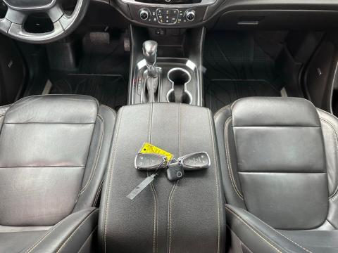 Pre-Owned Mosaic Black Metallic 2021 Chevrolet Traverse LT Leather FWD - photo 23 - Stock #X2463