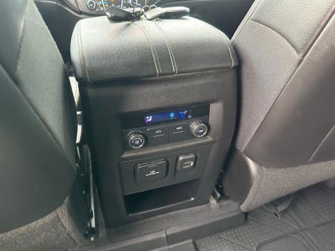 Pre-Owned Mosaic Black Metallic 2021 Chevrolet Traverse LT Leather FWD - photo 24 - Stock #X2463