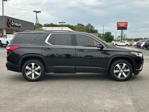 Pre-Owned Mosaic Black Metallic 2021 Chevrolet Traverse LT Leather FWD - photo 4 - Stock #X2463