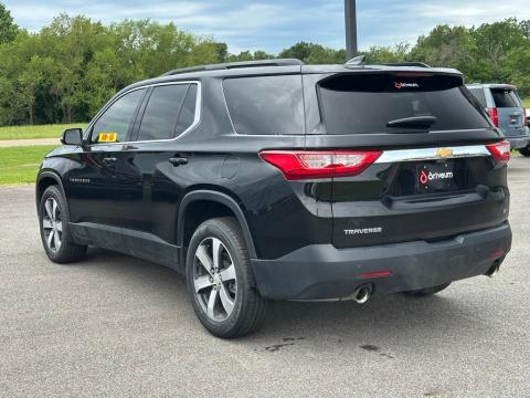 Pre-Owned Mosaic Black Metallic 2021 Chevrolet Traverse LT Leather FWD - photo 7 - Stock #X2463