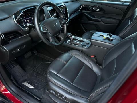 Pre-Owned Radiant Red Tintcoat 2023 Chevrolet Traverse RS FWD - photo 11 - Stock #260758A