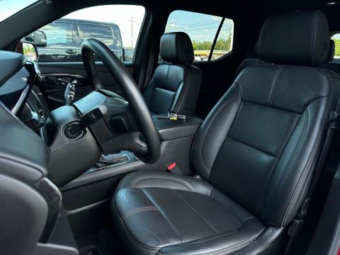 Pre-Owned Radiant Red Tintcoat 2023 Chevrolet Traverse RS FWD - photo 14 - Stock #260758A