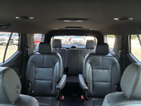 Pre-Owned Radiant Red Tintcoat 2023 Chevrolet Traverse RS FWD - photo 27 - Stock #260758A