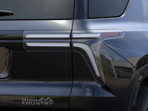 New Mosaic Black Metallic 2026 Chevrolet Traverse High Country FWD - photo 12 - Stock #261531